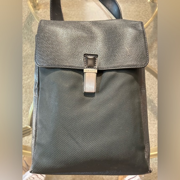 Louis Vuitton Taiga Leather and Canvas Crossbody - Picture 3 of 16